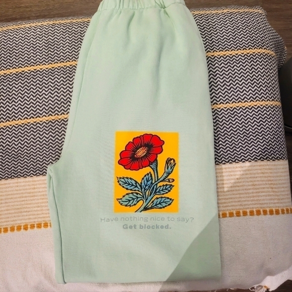 Boys Lie | Get Blocked Sweatpants - Picture 2 of 6